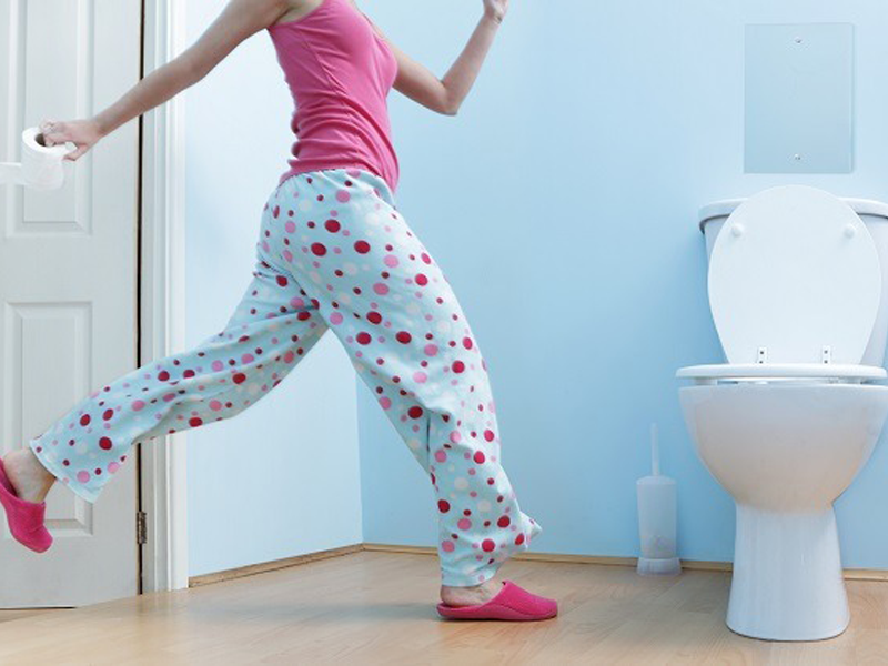 4-sai-lam-khi-di-ve-sinh-nhieu-nguoi-mac-co-the-gay-dot-tu-bat-cu-luc-nao