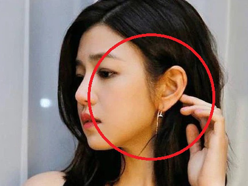 bon-diem-tren-co-the-phu-nu-cang-to-song-cang-tho-ban-co-may-dac-diem