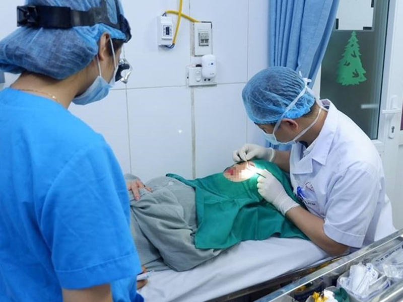 cat-mi-tai-spa-thieu-nu-thai-nguyen-tuon-mau-khong-ngung