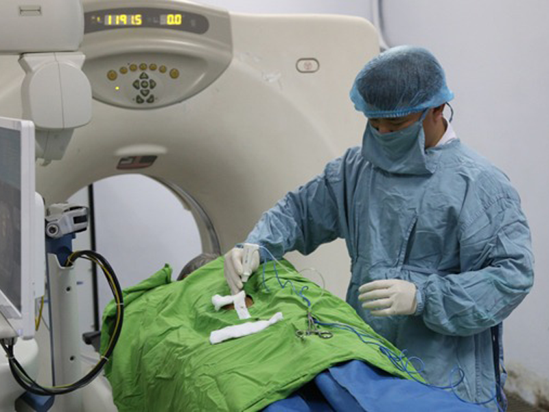 di-tieu-ra-mau-nguoi-dan-ong-phu-tho-phat-hien-ung-thu-than-di-can