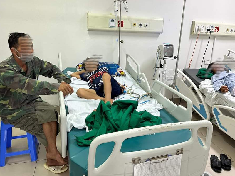 hang-chuc-tre-nhap-vien-vi-viem-nao-dau-hieu-cha-me-de-bo-qua