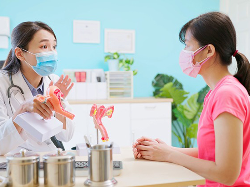 ra-mau-nhieu-bac-si-thong-bao-ung-thu-tu-cung-giai-doan-cuoi