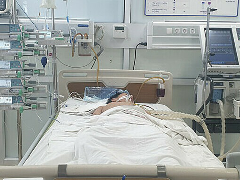 sot-3-tuan-be-trai-phu-tho-bi-vi-khuan-an-muc-van-tim