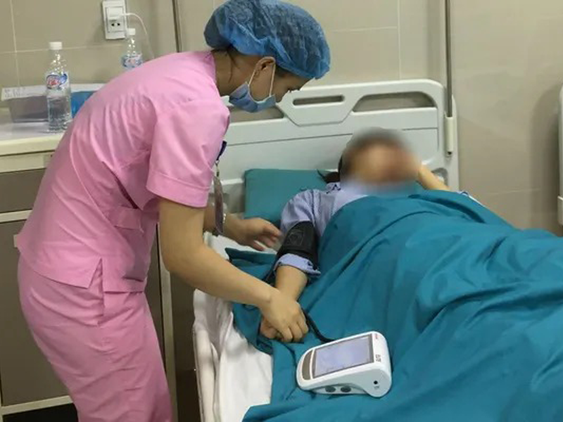 thieu-nu-17-phat-hien-2-khoi-u-o-nguc-can-benh-hon-80-phu-nu-viet-mac-phai